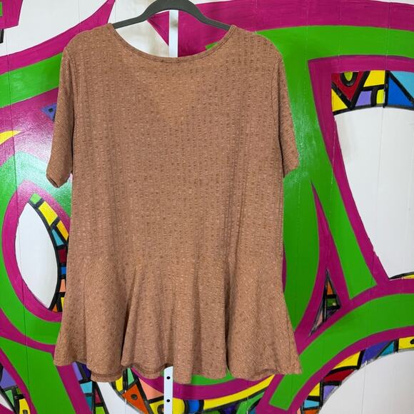 Kori Plus, Ribbed Peplum Top with pockets. Size XL. Good used condition! - Picture 6 of 6